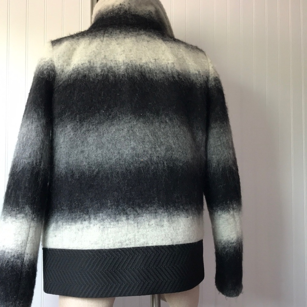 BANANA REPUBLIC Ombre Striped Jacket - Picture 3 of 12